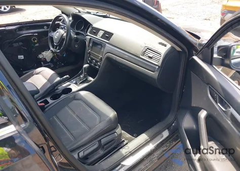 2017 Volkswagen Passat 1.8T R-Line from USA, damaged, VIN 1VWDT7A35HC056985